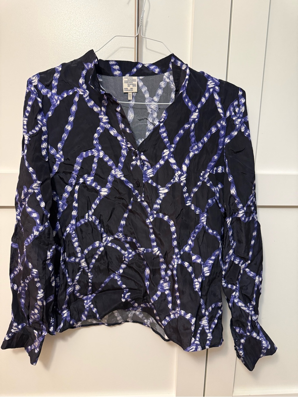 Baum Und Pfergarten Woven Rope-Print Long-Sleeve V-Neck Blouse - Black & Blue